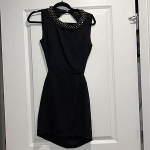 Beaded collar black backless mini dress